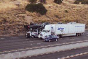 7.06 Duson, LA - Collision Between Tractor-Trailer and Livestock Transporter Kills Two, Injures 5 on  I-10