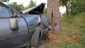 8.20 Ferriday, LA - Teenage Driver Dies, Another Injured After Wreck on Hwy 903